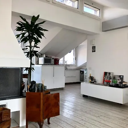 Διαμέρισμα Attic 9th Floor With 2 Terrace In Center Brera With Amazing View
